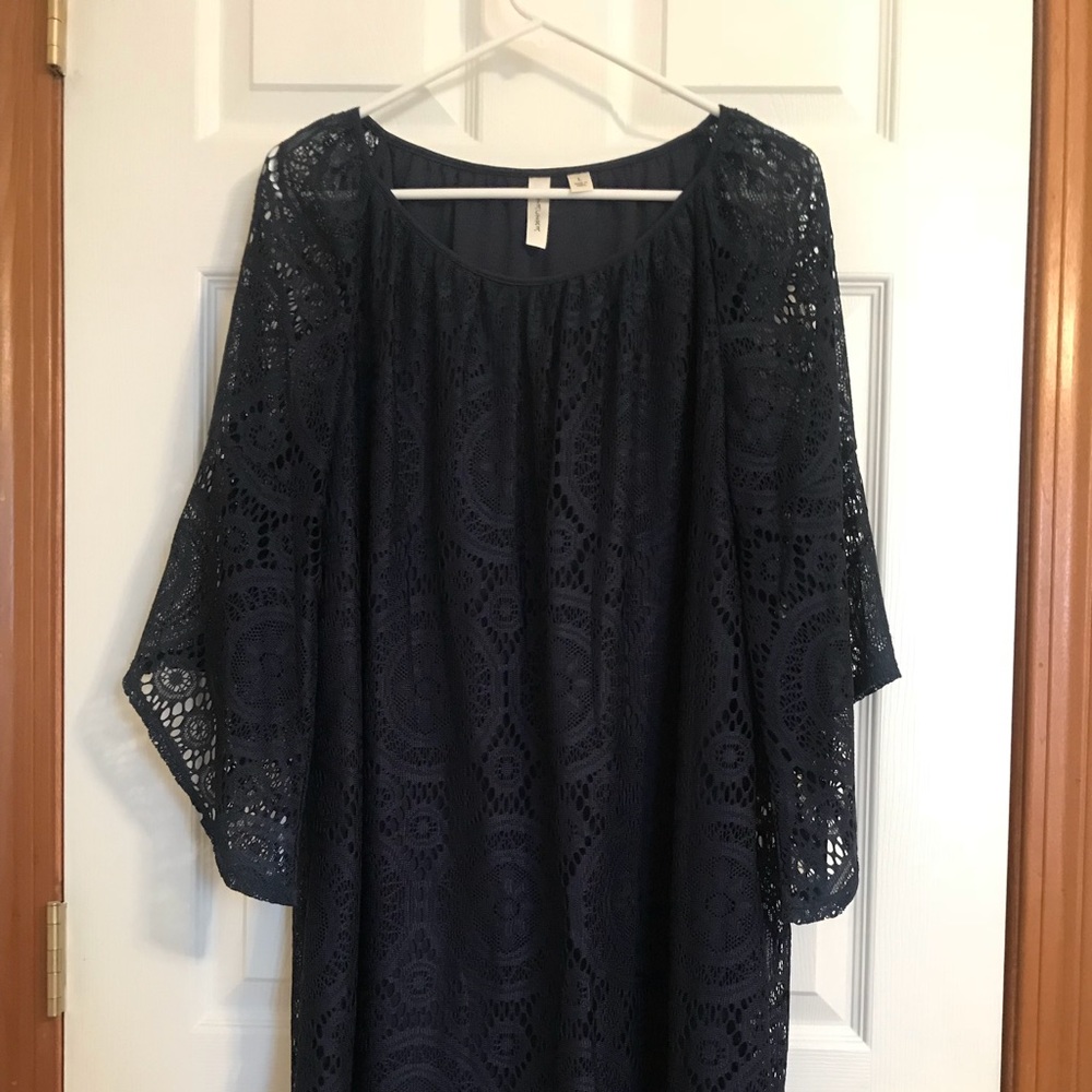 Women’s Navy flared sleeve dress